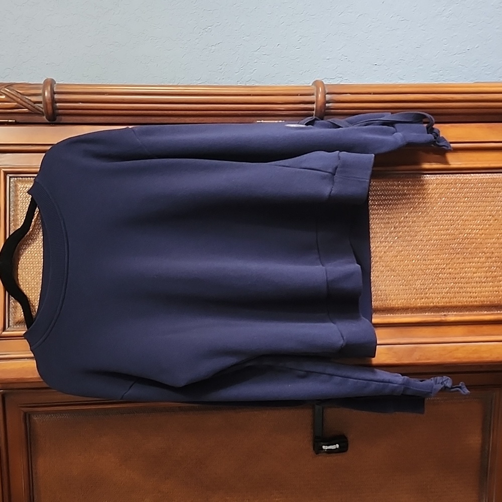 Venus Navy Sweatshirt